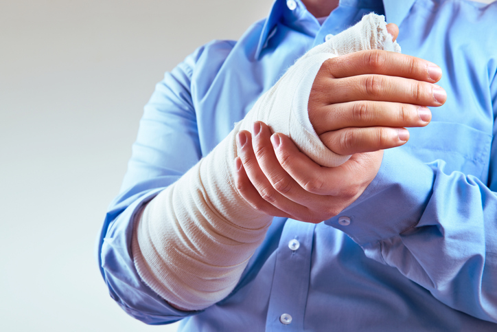 Advanced X-Ray assessment for fracture treatment at Bafna Clinic Mumbai